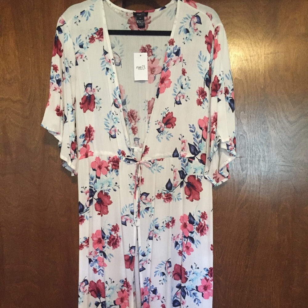 Lightweight floral kimono long blouse/cover up